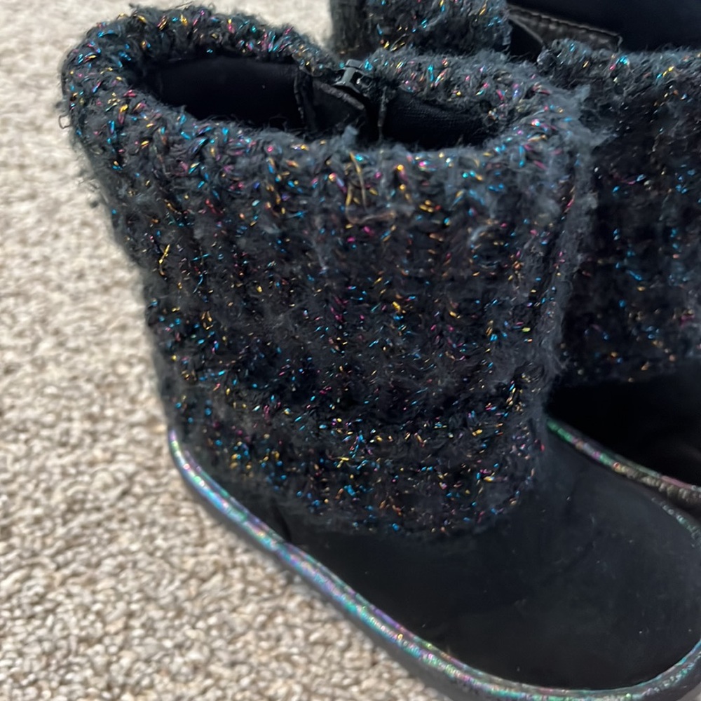 Sweater Boots - Picture 2 of 8